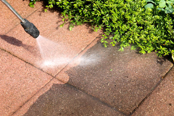 Why Choose Our Certified Pressure Washing Experts for Your Project Needs in Del Norte, CO?